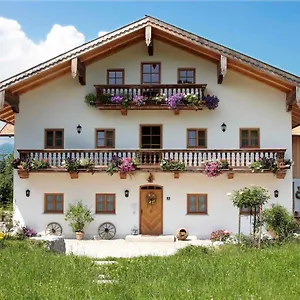 Schusterhof Lodge Bergen (Bavaria)